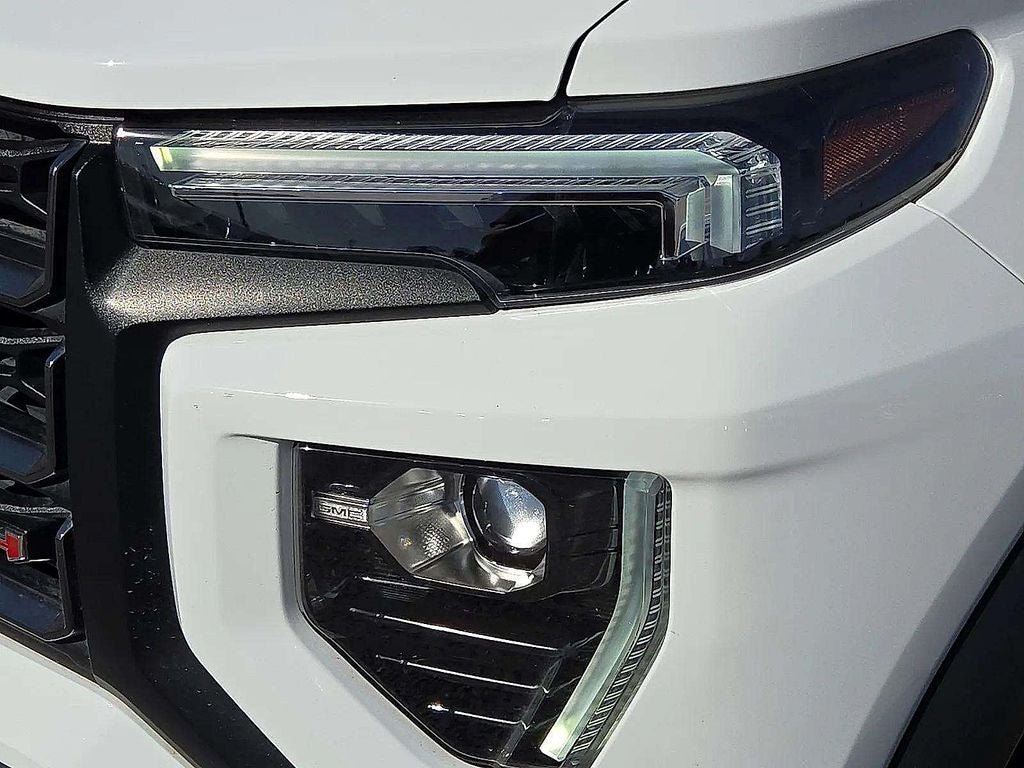 2024 GMC Canyon AT4