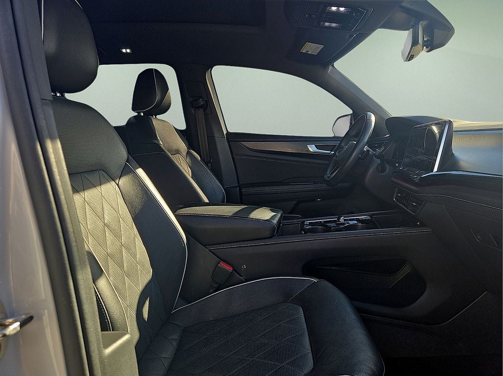 2024 Volkswagen Atlas Cross Sport 2.0T SEL Premium R-Line