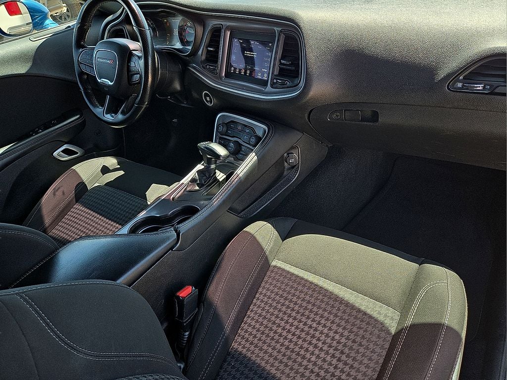 2022 Dodge Challenger SXT