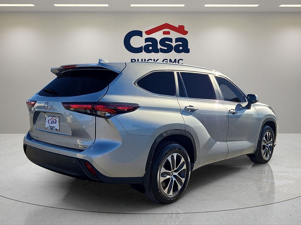 2024 Toyota Highlander XLE
