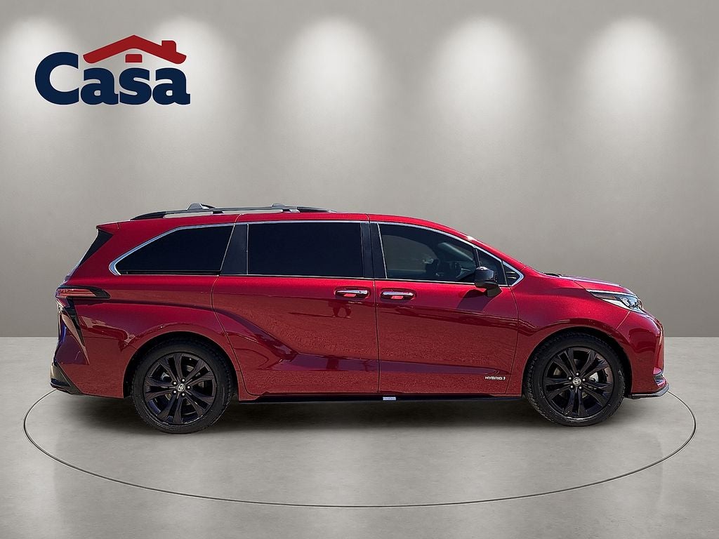 2021 Toyota Sienna XSE 7 Passenger