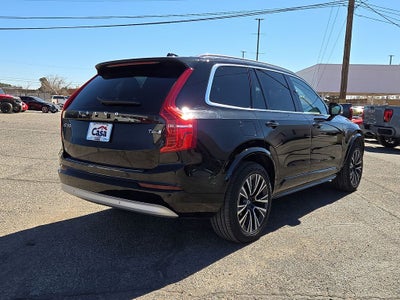 2022 Volvo XC90 T6 Momentum