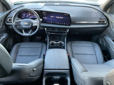 2025 Chevrolet Traverse FWD LT