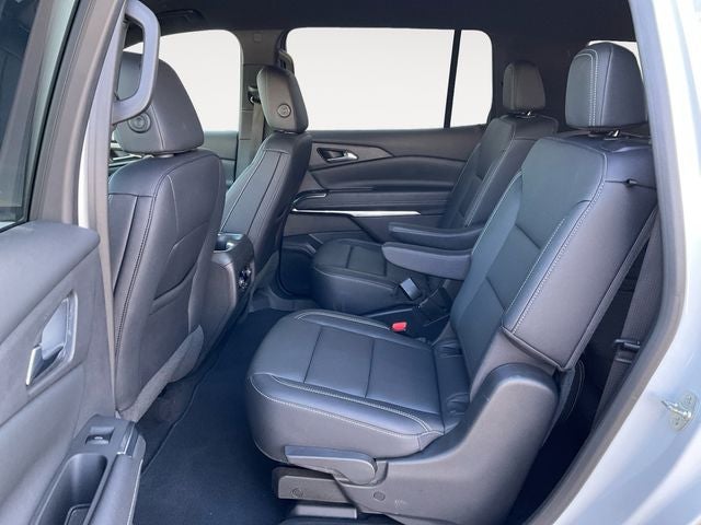 2025 Chevrolet Traverse FWD LT