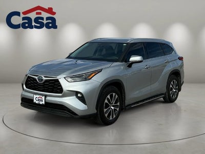 2022 Toyota Highlander Hybrid XLE