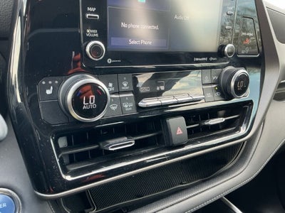 2022 Toyota Highlander Hybrid XLE