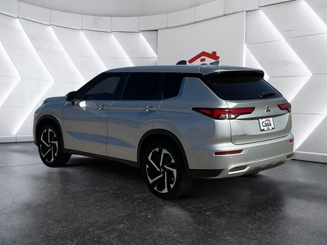 2023 Mitsubishi Outlander SE