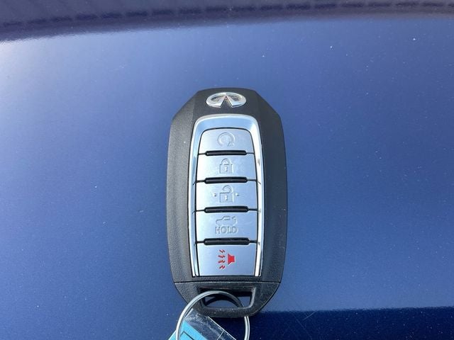 2022 INFINITI Q50 LUXE