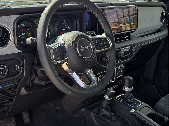 2025 Jeep Wrangler Sahara 4xe