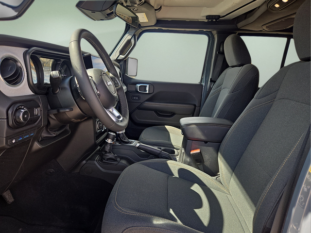 2025 Jeep Wrangler Sahara 4xe