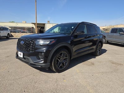 2025 Ford Explorer ST-Line