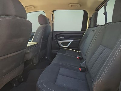 2017 Nissan Titan SV