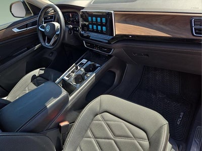 2024 Volkswagen Atlas 2.0T SE w/Technology