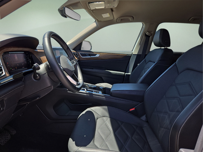 2025 Volkswagen Atlas 2.0T SE w/Technology