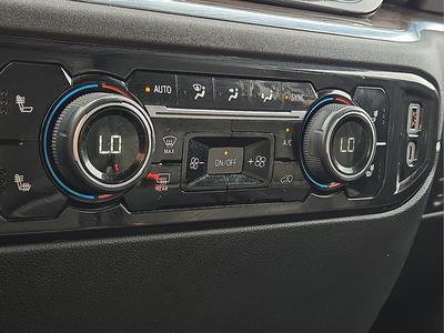 2025 Chevrolet Silverado 1500 LT LT1