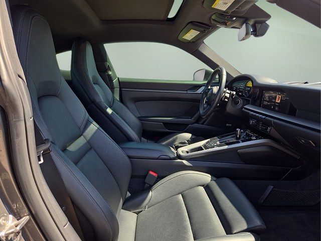 2020 Porsche 911 Carrera 4