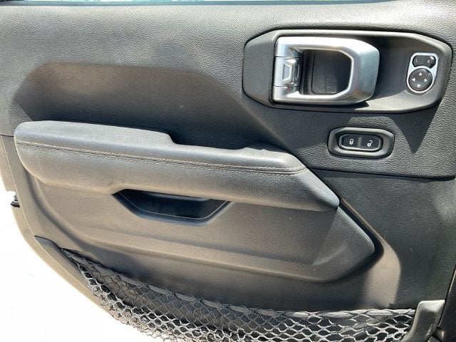 2023 Jeep Wrangler 4-Door Sahara - Photo 18
