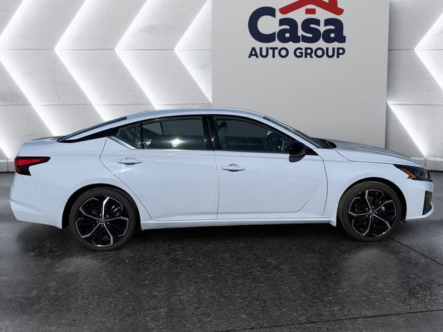 2025 Nissan Altima SR