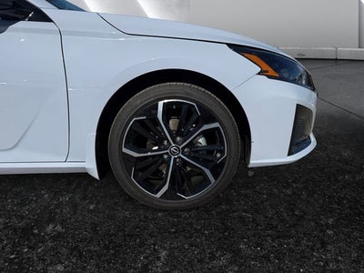 2025 Nissan Altima SR