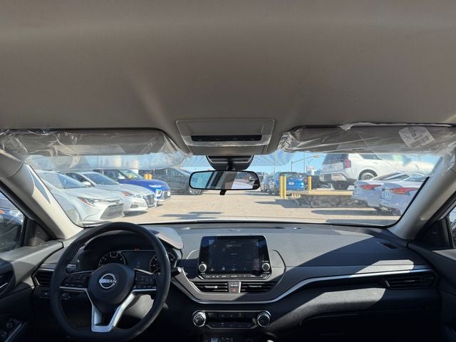 2025 Nissan Altima SR