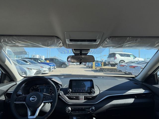 2025 Nissan Altima SR