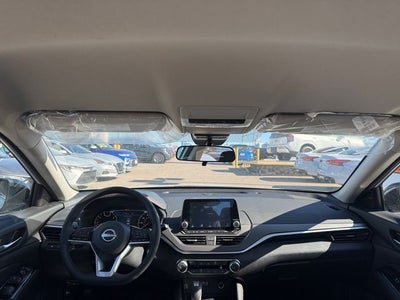 2025 Nissan Altima SR