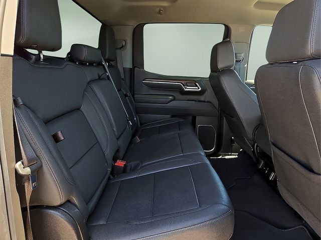 2025 GMC Sierra 1500 SLT - Photo 16