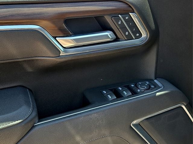 2025 GMC Sierra 1500 SLT - Photo 24