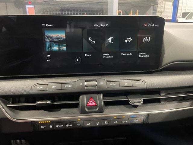 2025 Kia K4 LXS - Photo 18