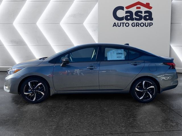 2025 Nissan Versa SR