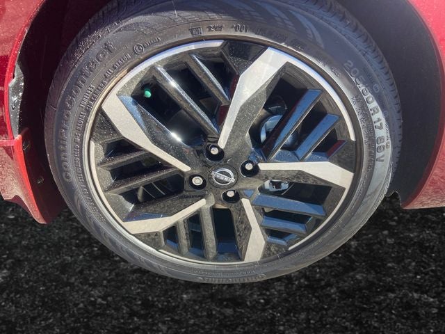 2025 Nissan Versa SR