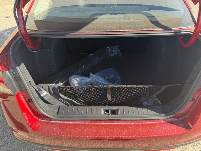 2025 Nissan Versa SR