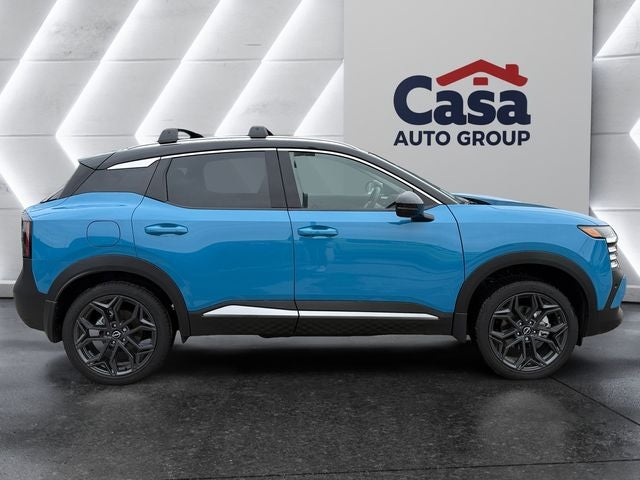 2025 Nissan Kicks SR