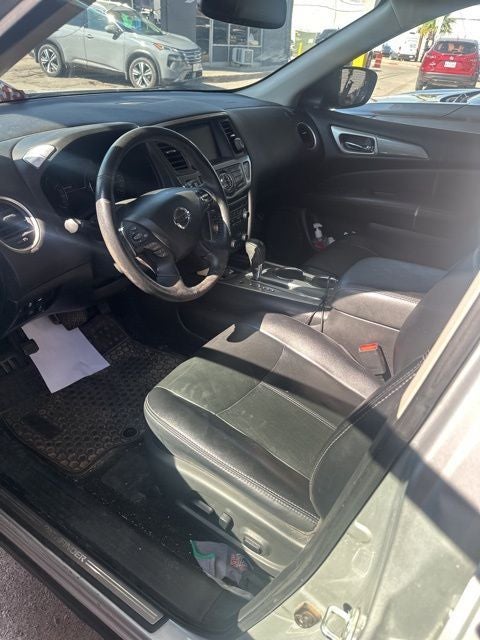 2020 Nissan Pathfinder SL