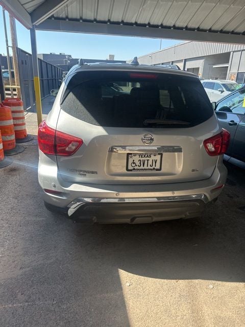 2020 Nissan Pathfinder SL