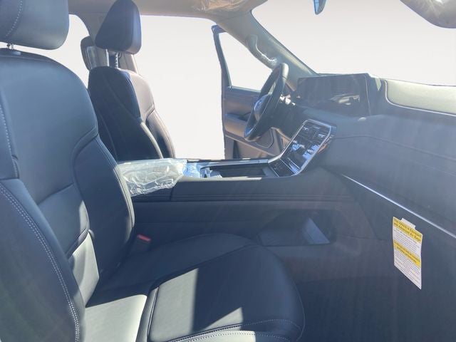 2026 Nissan Armada SV