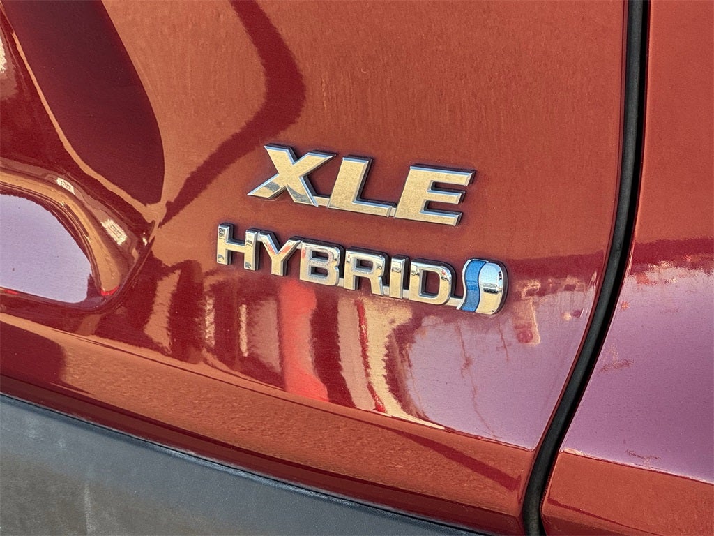2020 Toyota RAV4 Hybrid XLE