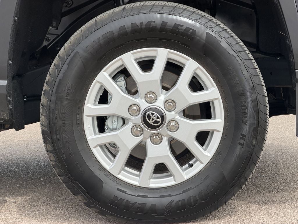 2025 Toyota Tacoma SR5