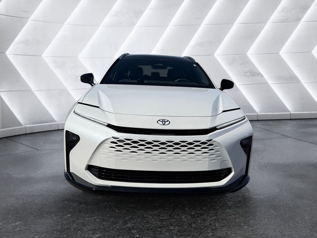 2025 Toyota Crown Signia XLE