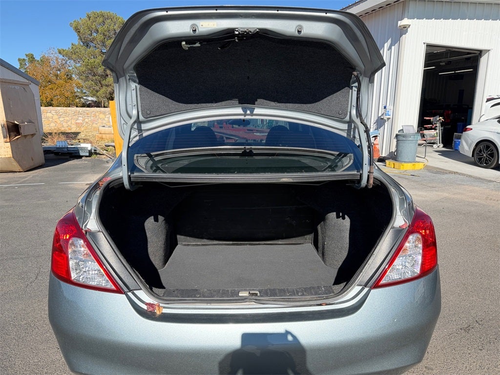 2013 Nissan Versa 1.6 SV