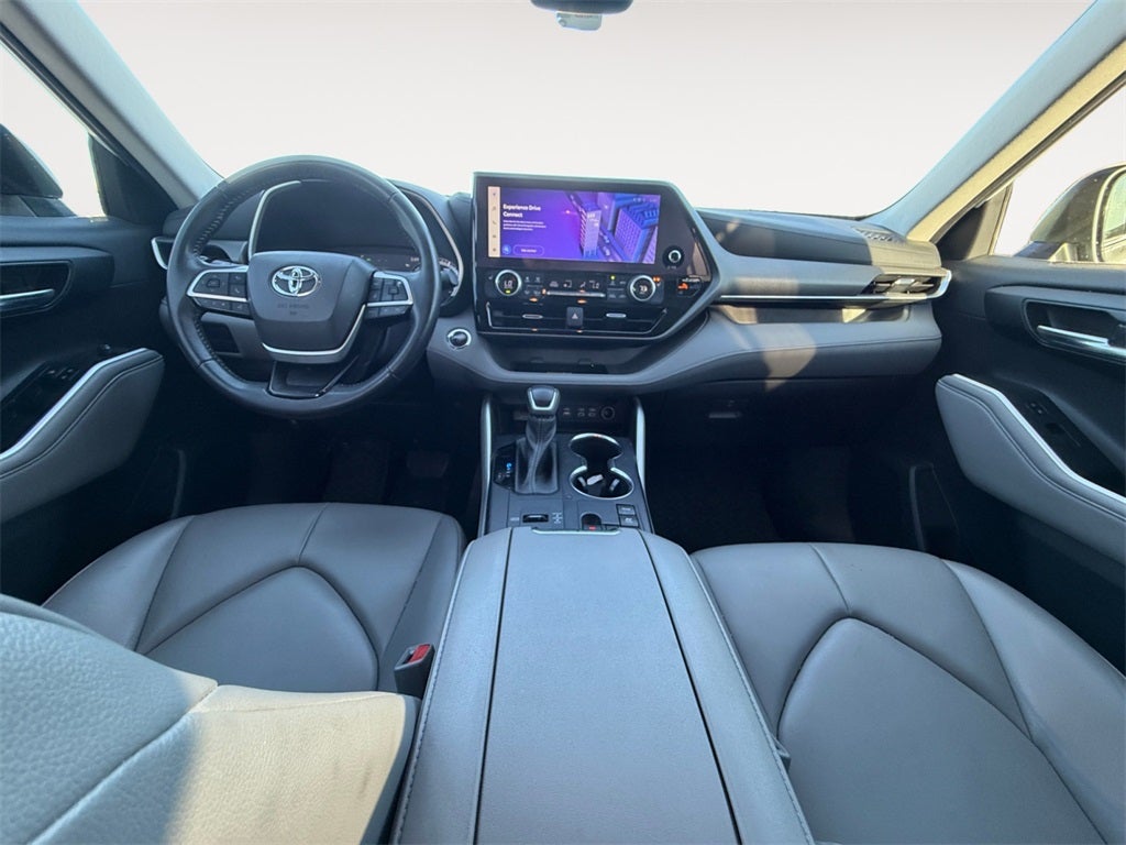 2023 Toyota Highlander Hybrid XLE