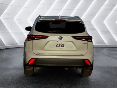 2023 Toyota Highlander Hybrid XLE