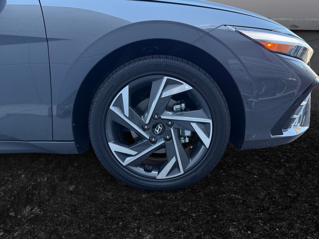 2025 Hyundai Elantra Hybrid Limited