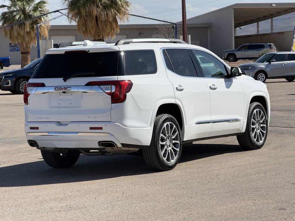 2023 GMC Acadia Denali