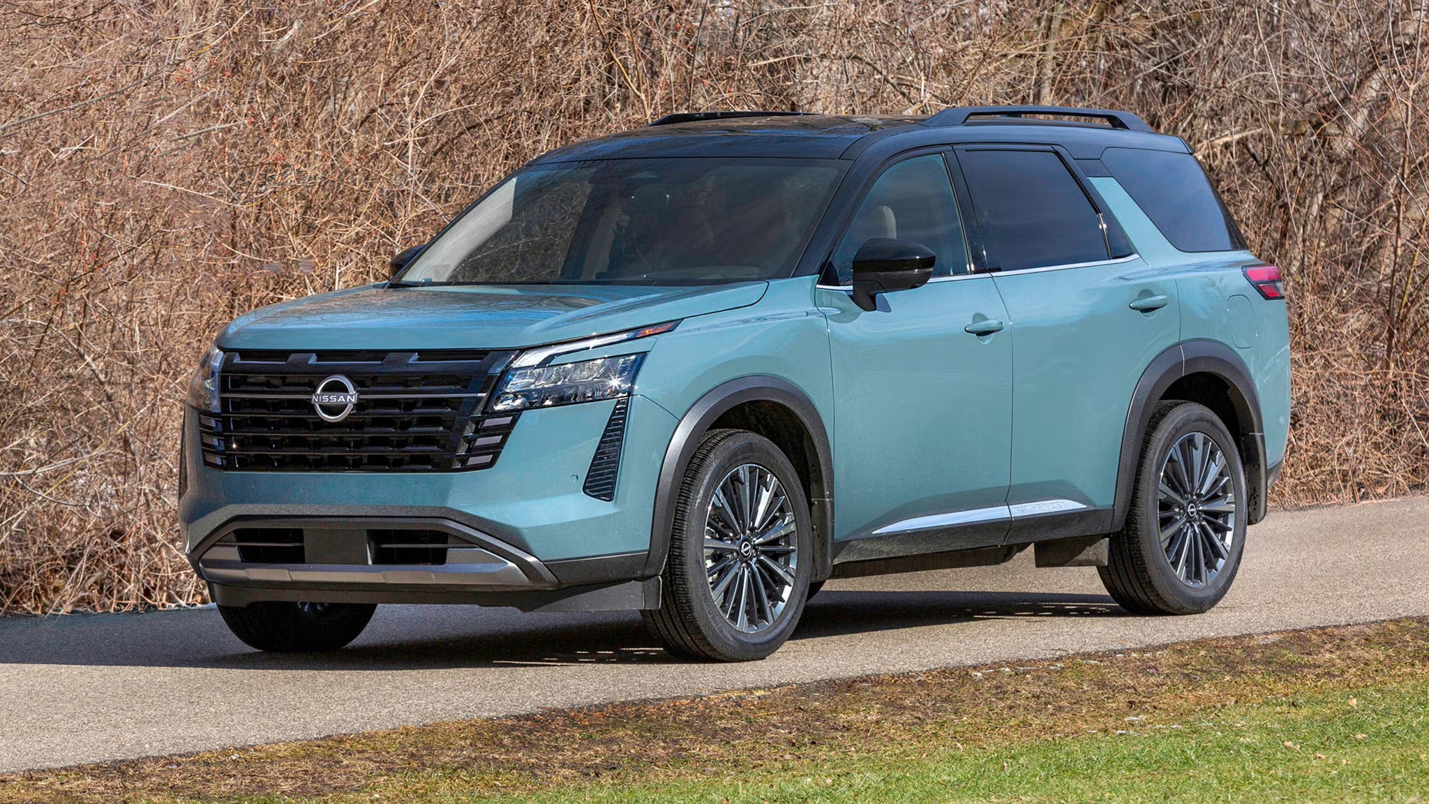 2027 Nissan Pathfinder front three-quarter view